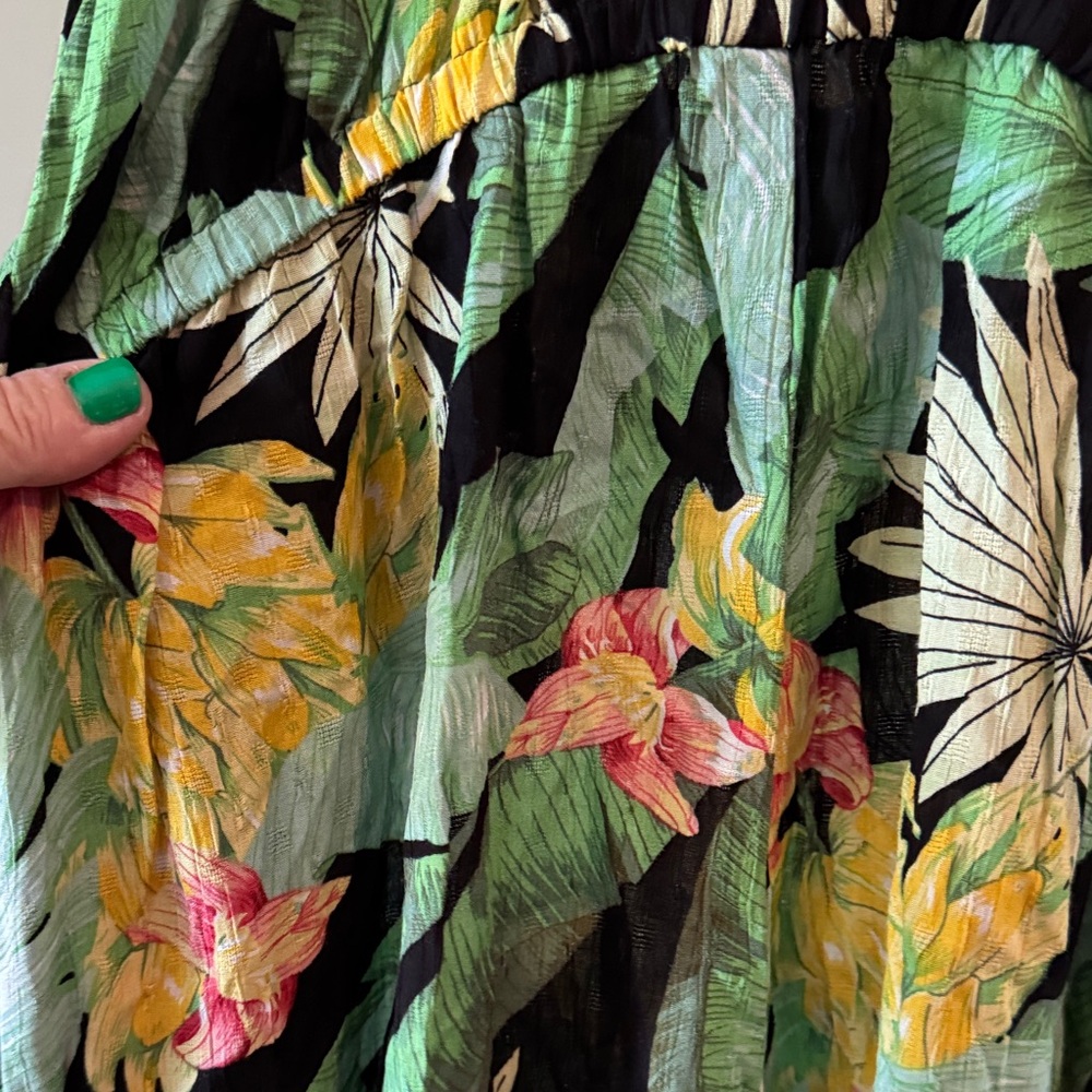 Nicole Miller Tropical Leaf Print Romper in Black and Green - Picture 11 of 12